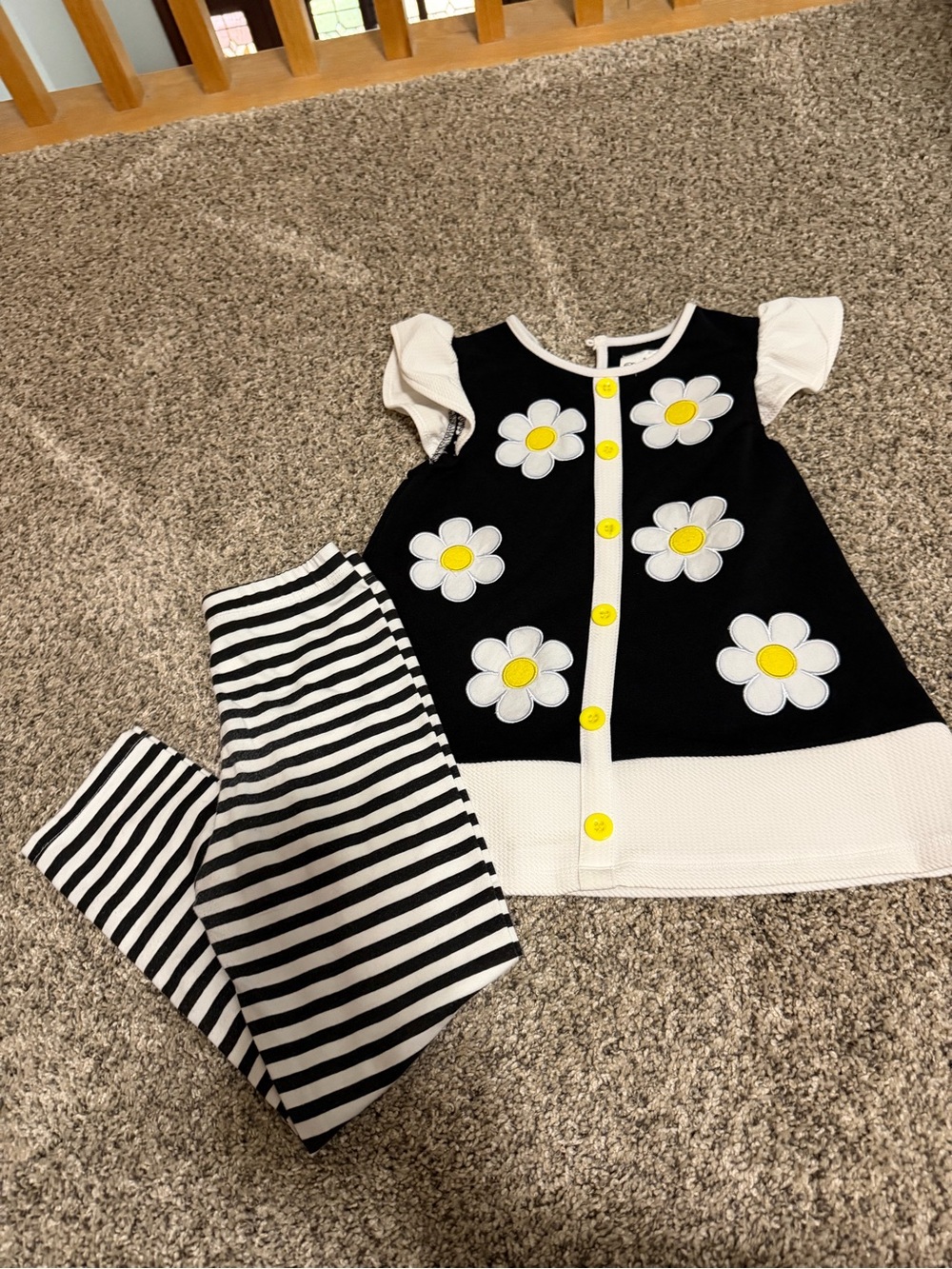 Rare Editions Black White Striped Daisy Two-Piece with Yellow Accents